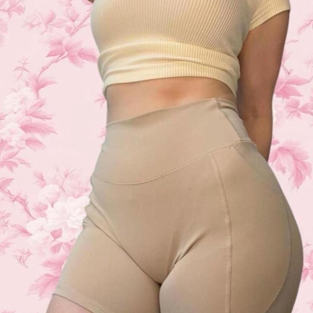 Cream Soft Plush Stretch Xsmall/small biker short athletic wear